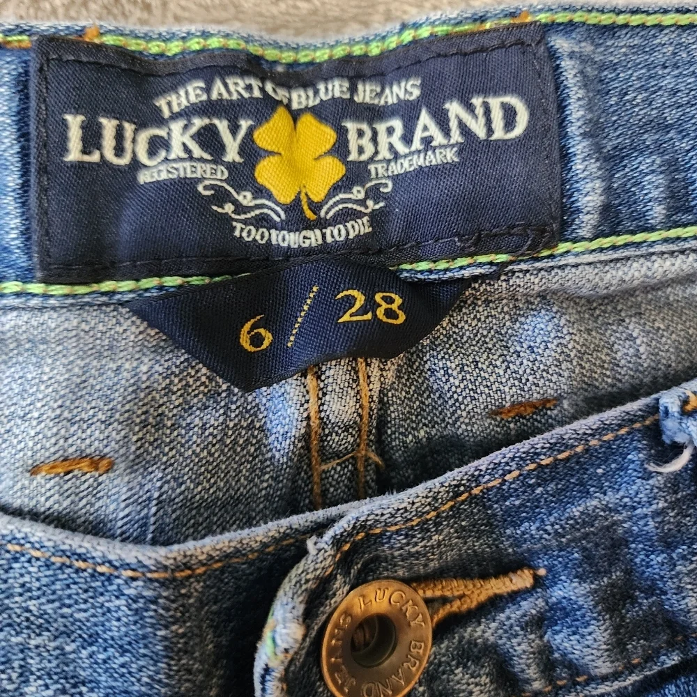 Lucky Brand Abbey Denim Cutoff Shorts | Distressed Raw Hem Blue | 6 / 28 - Picture 3 of 7